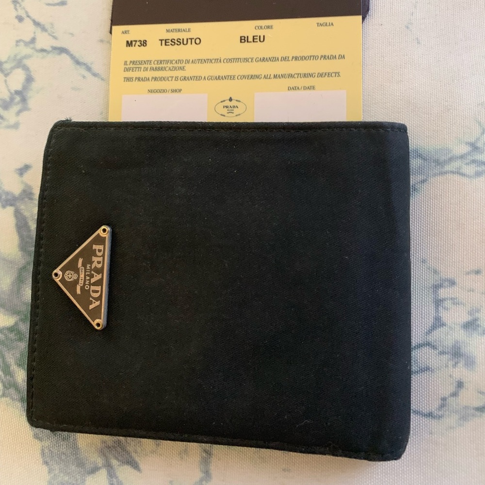 🌟Authentic Prada  🌟Nylon dark navy Men’s wallet